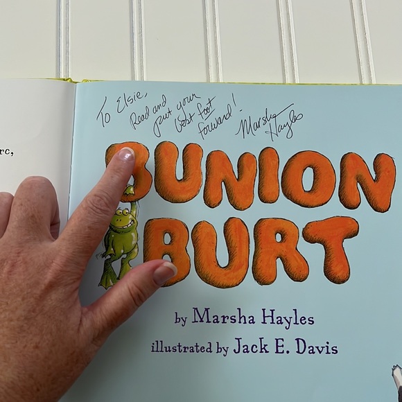 Sale‼️ Bunion Burt Book - Picture 8 of 8